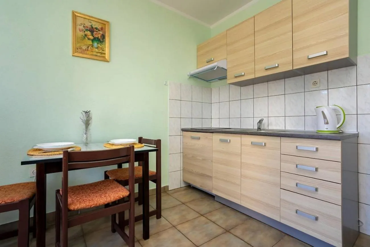 Apartments With A Parking Space Njivice, Krk - 21861  Njivice