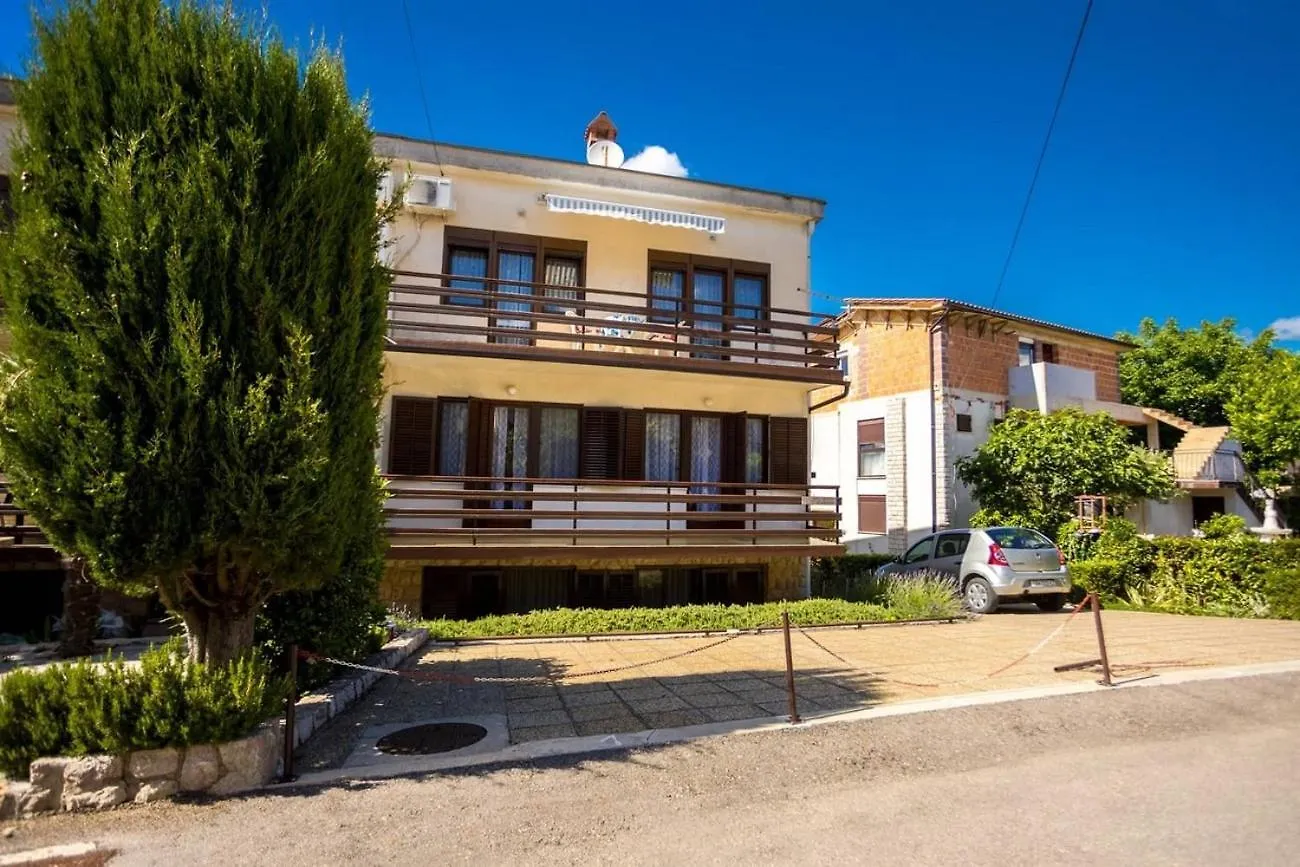 Apartments With A Parking Space Njivice, Krk - 21861 Njivice