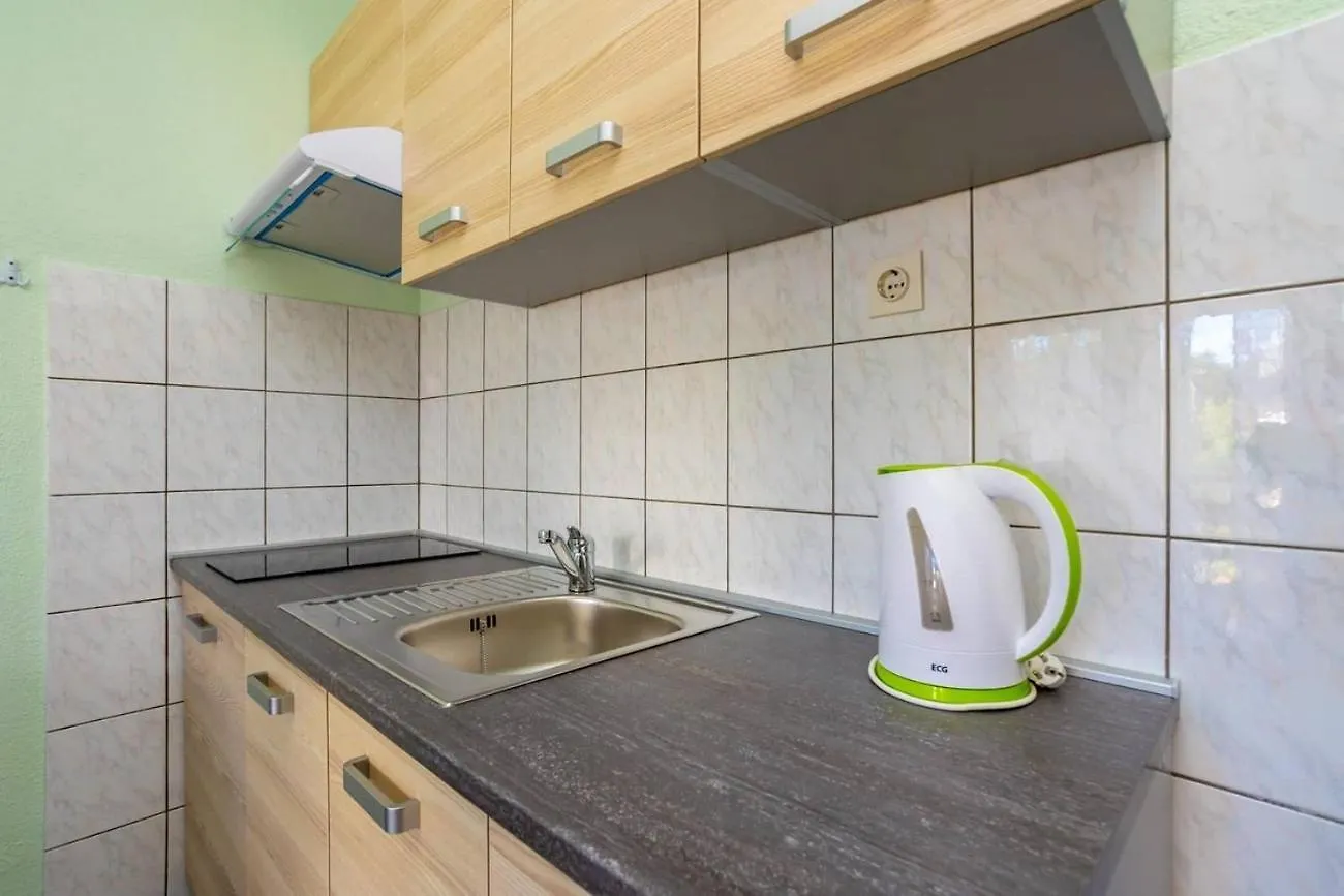 Apartments With A Parking Space Njivice, Krk - 21861 Croatia